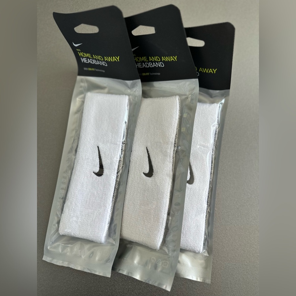 Nike White Sweatbands (3)